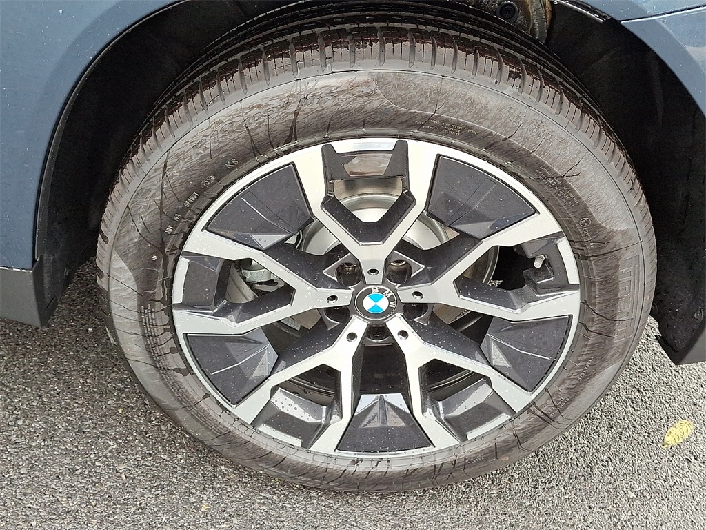 2026 BMW X3 30 xDrive Image 5 of 16