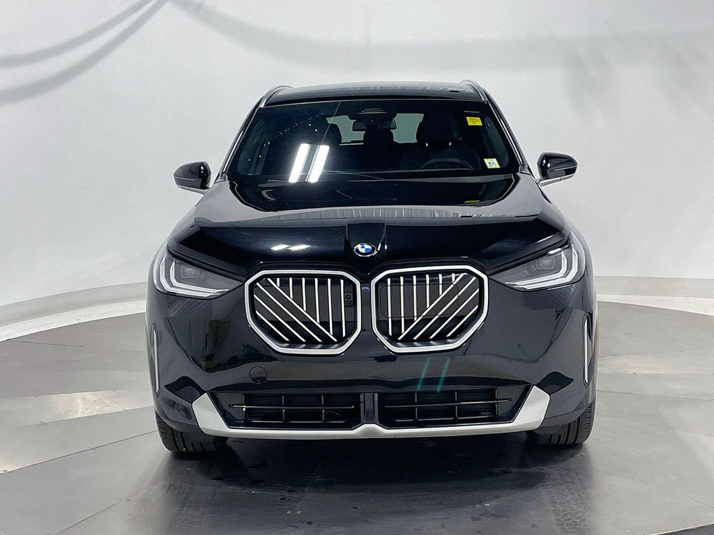 2026 BMW X3 30 xDrive Image 2 of 36
