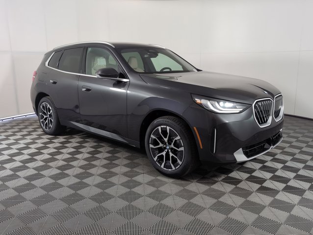 2026 BMW X3 30 xDrive Image 3 of 31