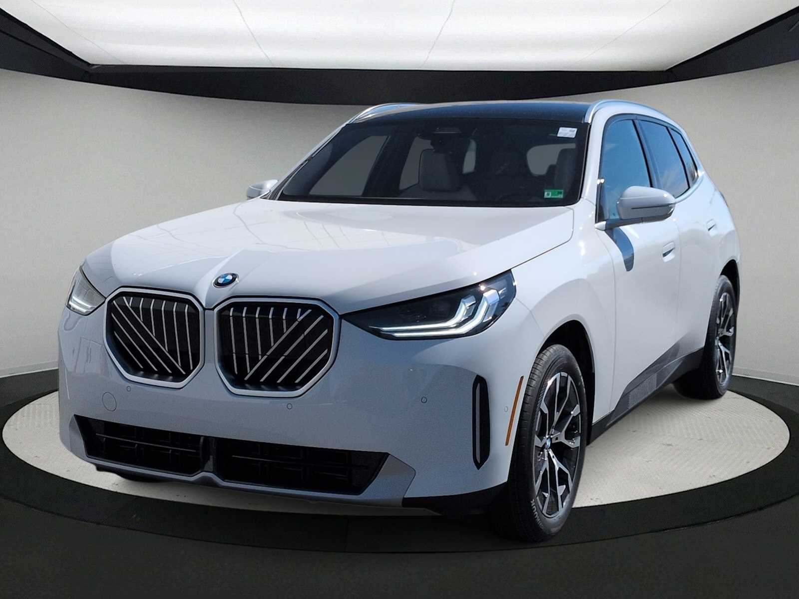 2026 BMW X3 30 xDrive Image 1 of 38