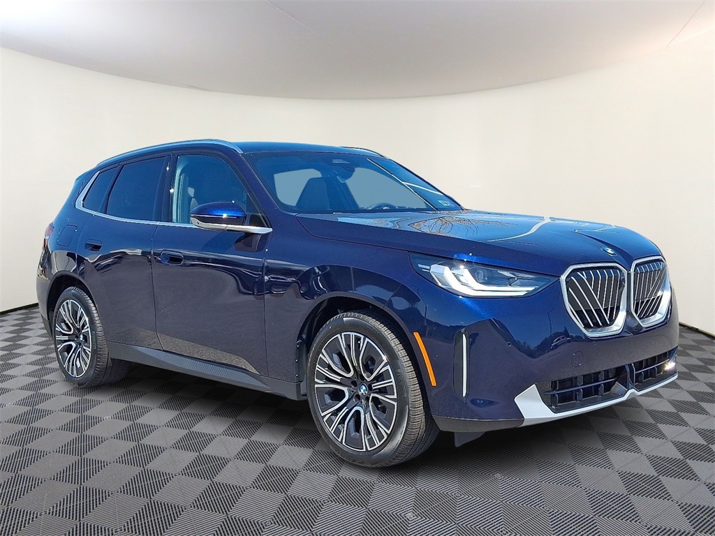 2026 BMW X3 30 xDrive Image 2 of 17