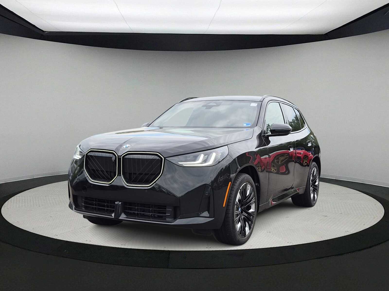 2026 BMW X3 30 xDrive Image 2 of 40