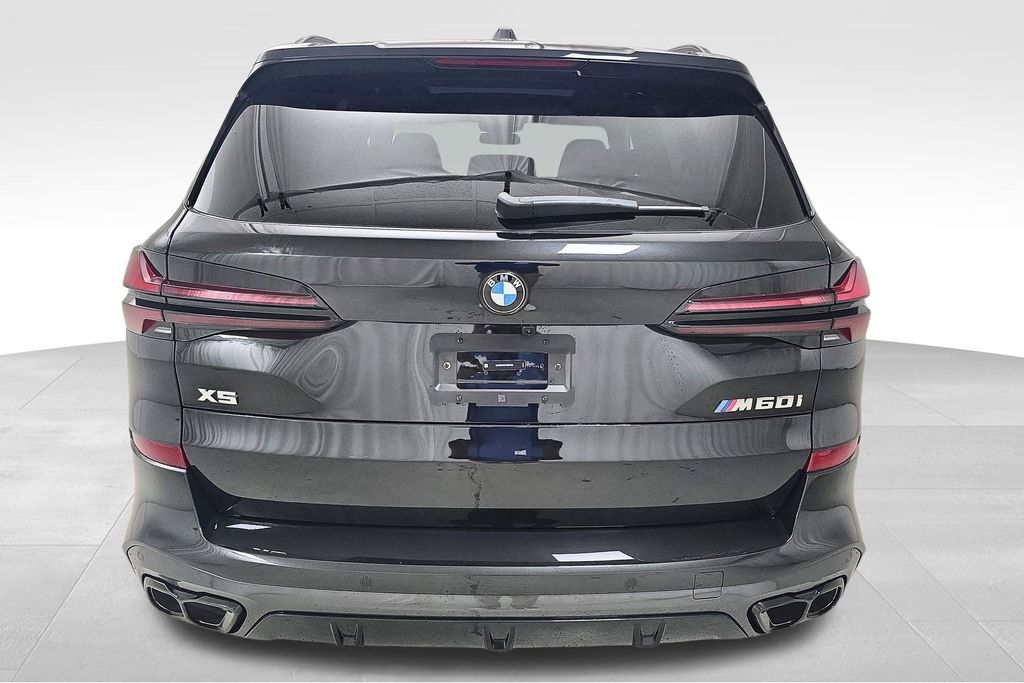 Vehicle image 7 of 32