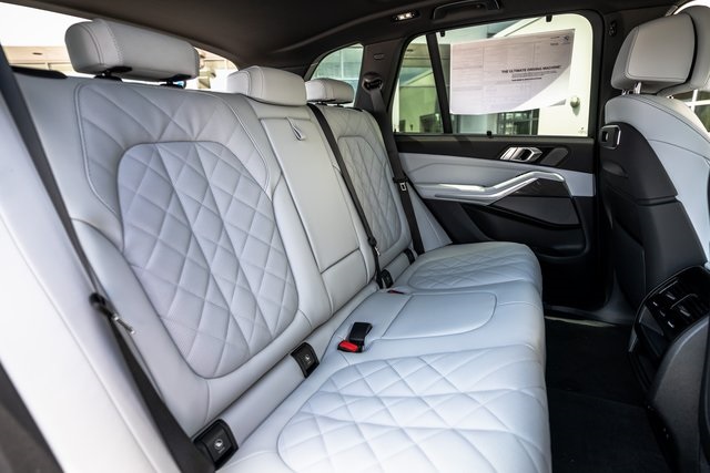 Vehicle image 12 of 37