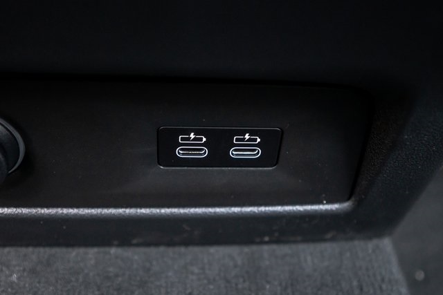 Vehicle image 36 of 37