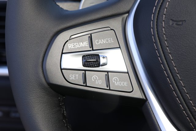 Vehicle image 17 of 38