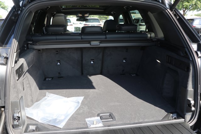 Vehicle image 36 of 38