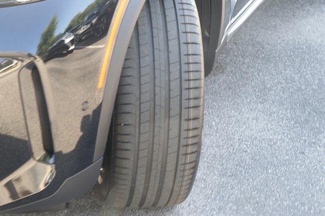 Vehicle image 11 of 38