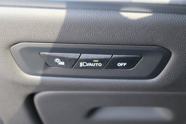 Vehicle image 24 of 38
