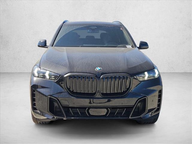 2026 BMW X5 sDrive40i Image 2 of 18