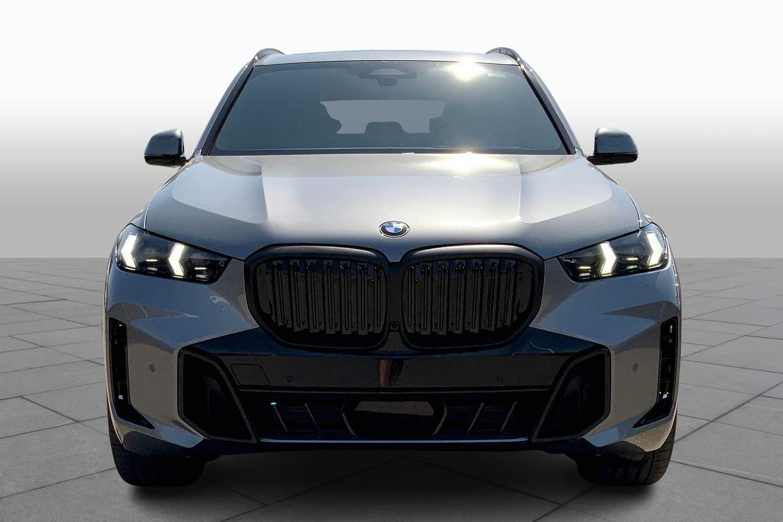 Vehicle image 2 of 20