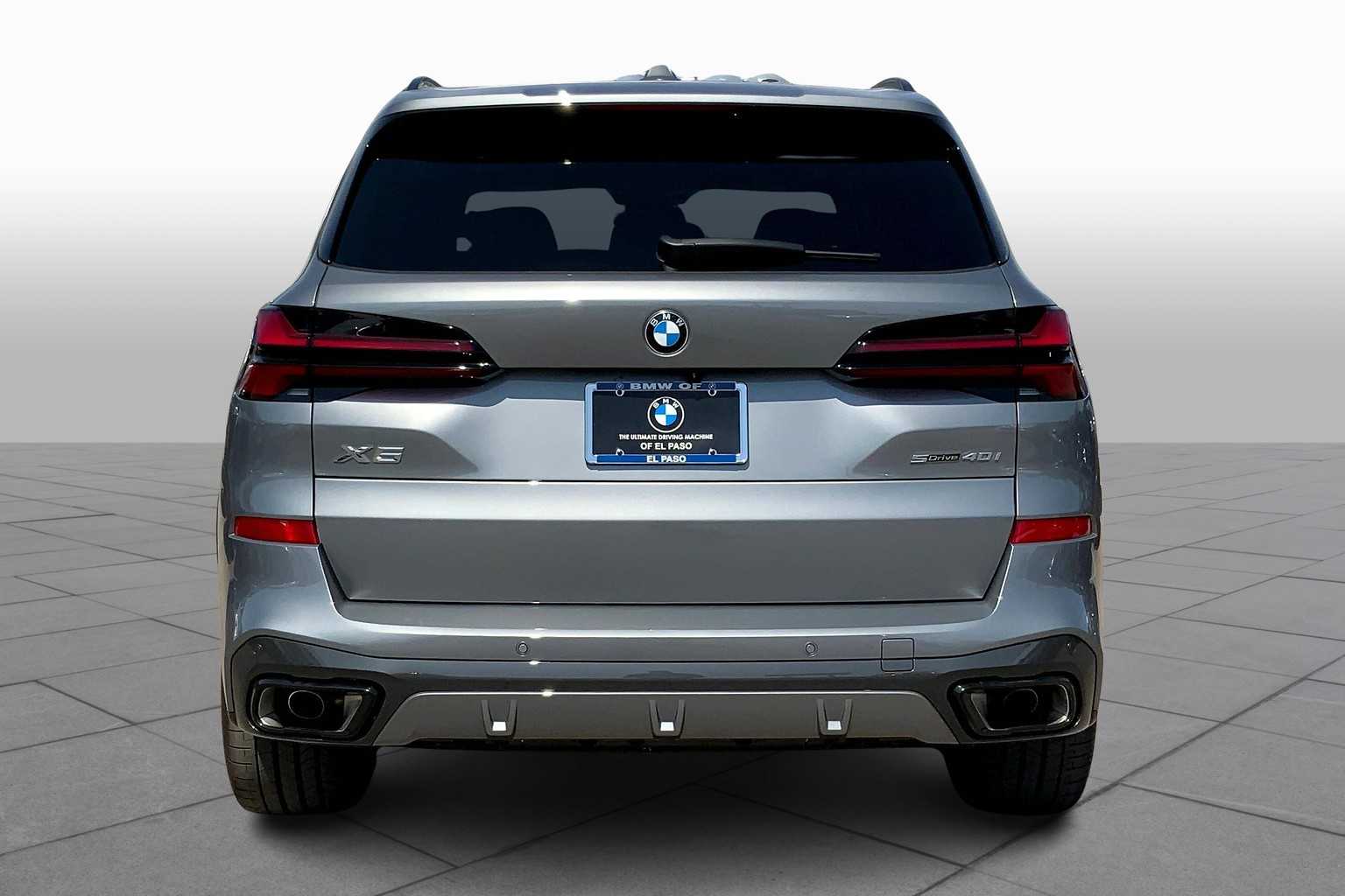 Vehicle image 4 of 20