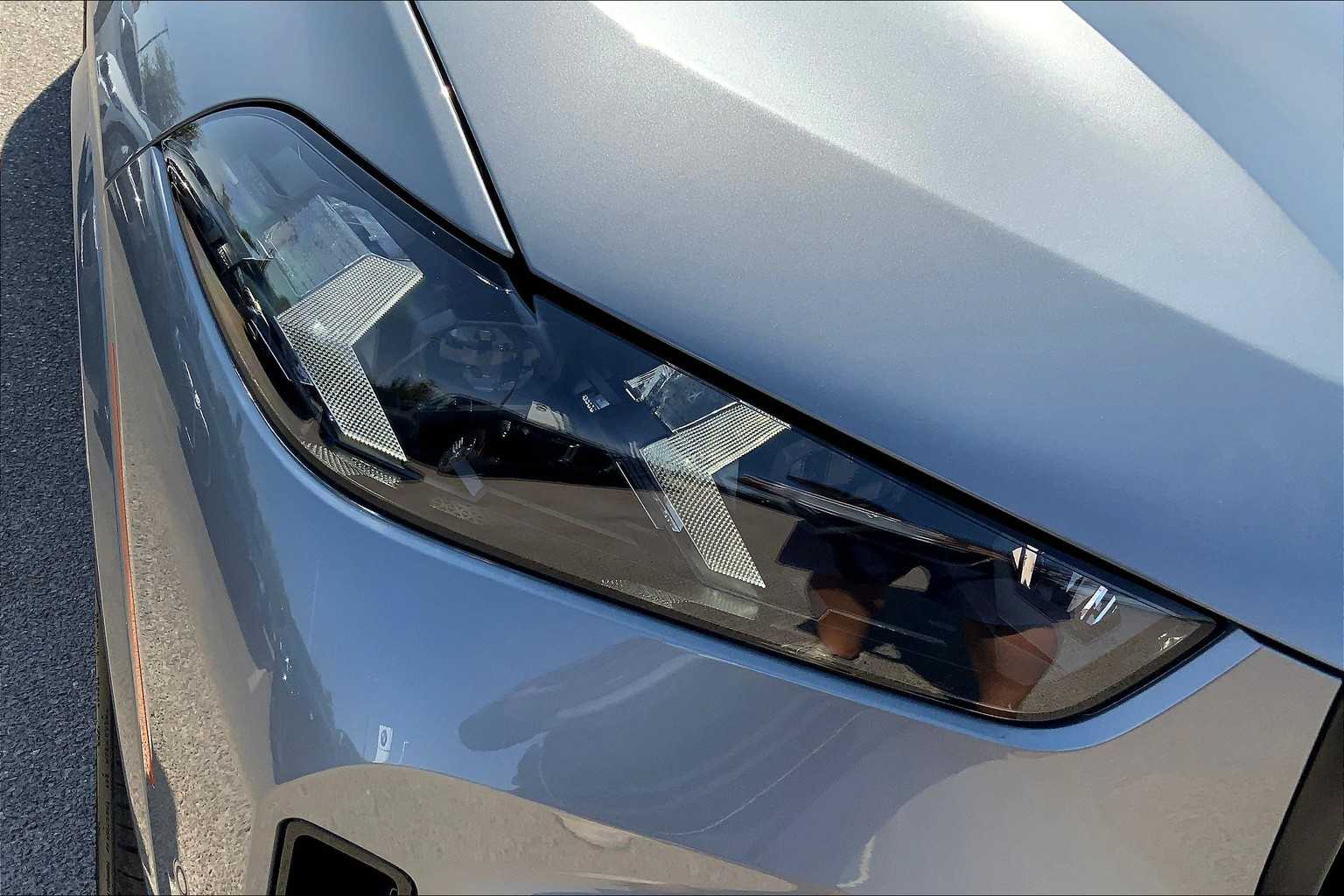 Vehicle image 13 of 20
