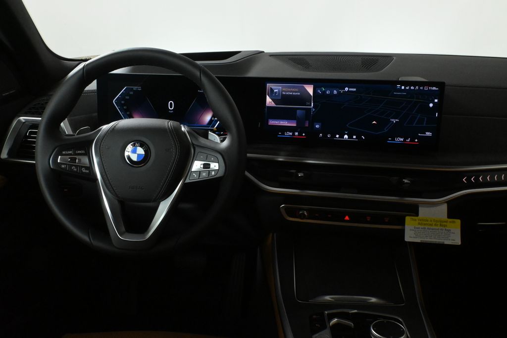 Vehicle image 18 of 44