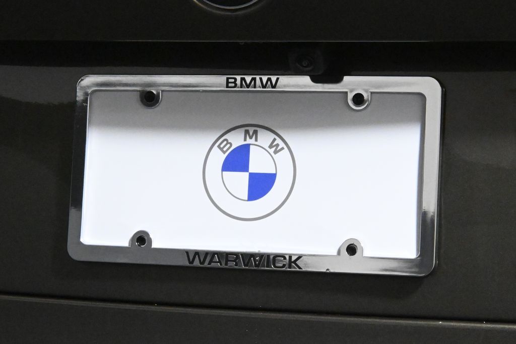 Vehicle image 42 of 44