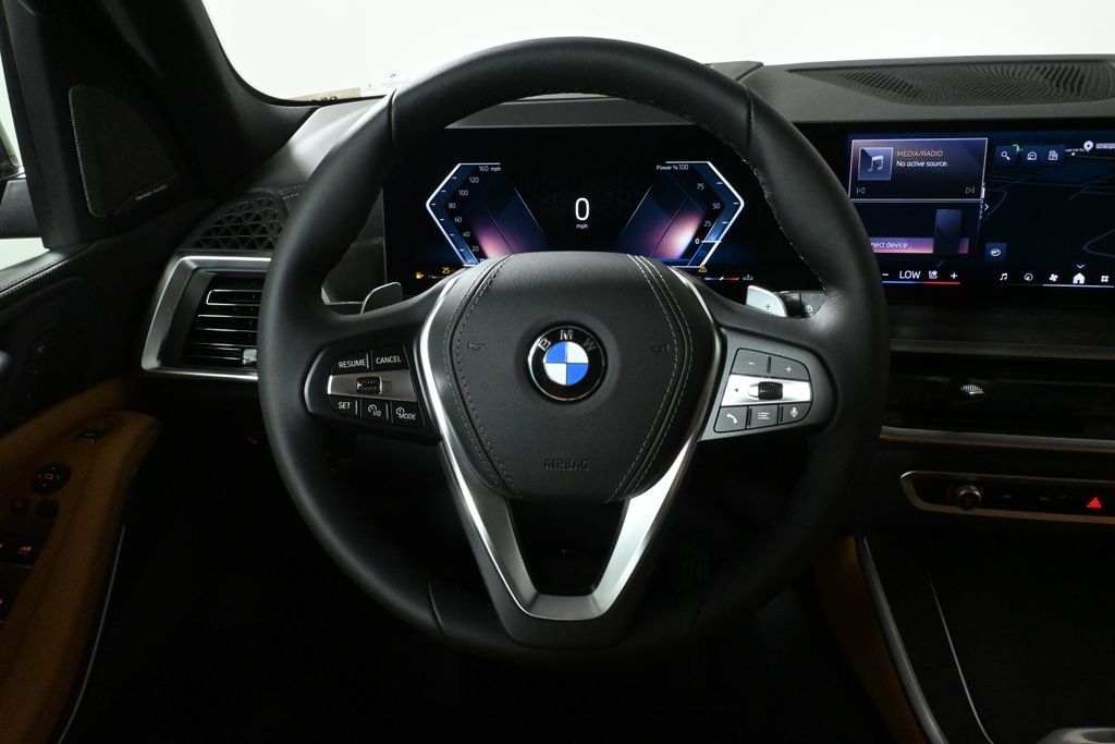 Vehicle image 36 of 44