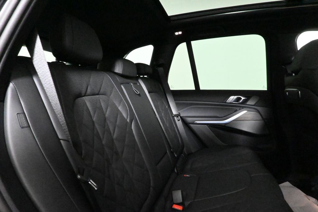 Vehicle image 12 of 41