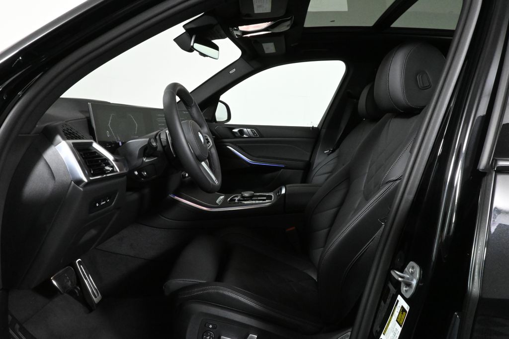 Vehicle image 34 of 41