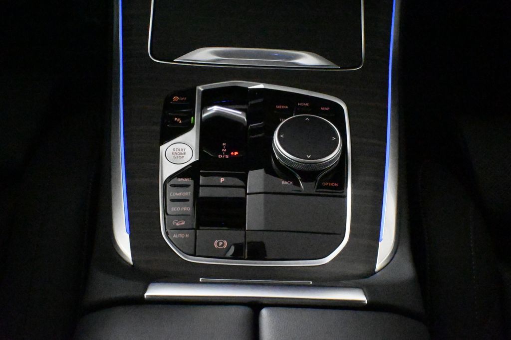 Vehicle image 24 of 41
