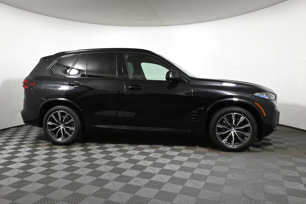 Vehicle image 4 of 41