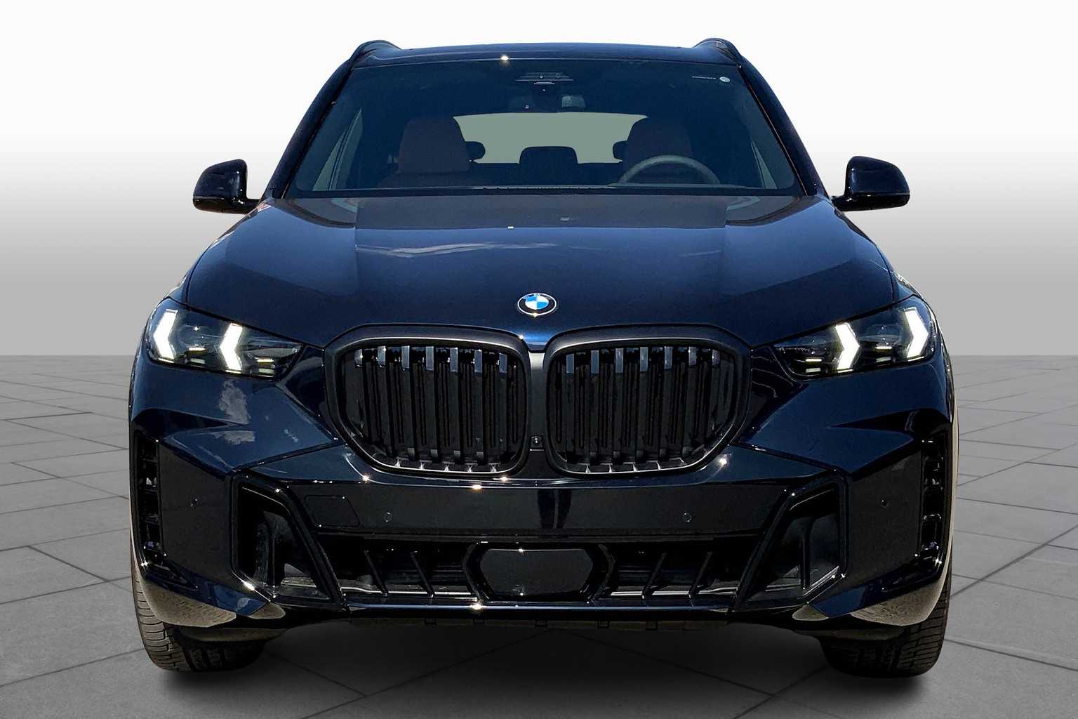 Vehicle image 2 of 19
