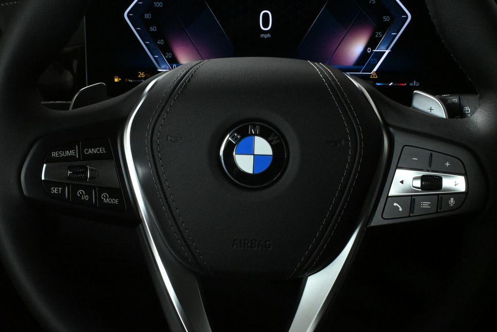 Vehicle image 40 of 42