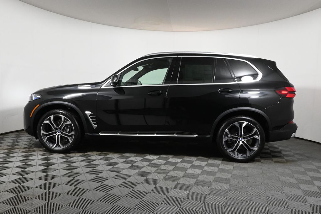 Vehicle image 8 of 42
