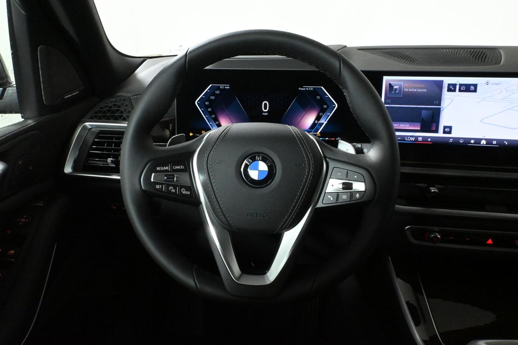 Vehicle image 23 of 42