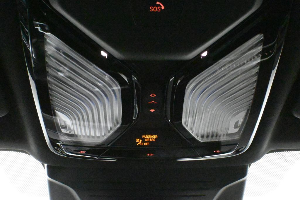 Vehicle image 26 of 42