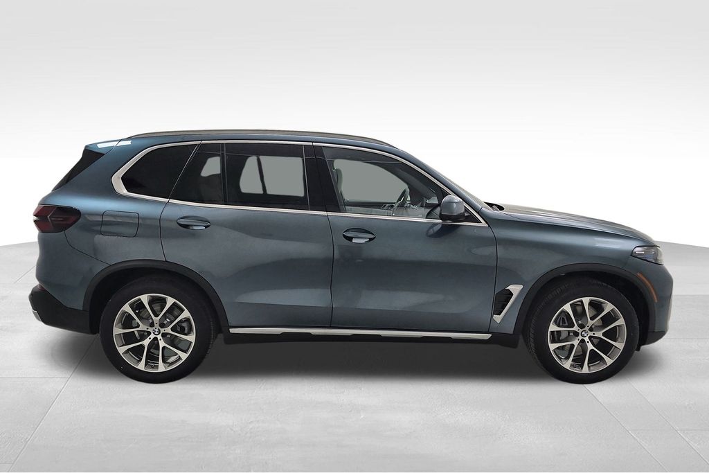 Vehicle image 5 of 31
