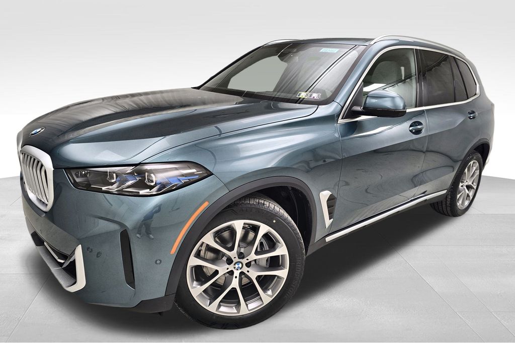 Vehicle image 2 of 31