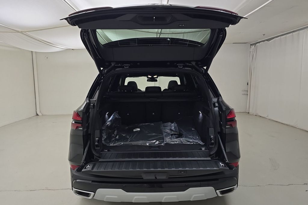 Vehicle image 29 of 31
