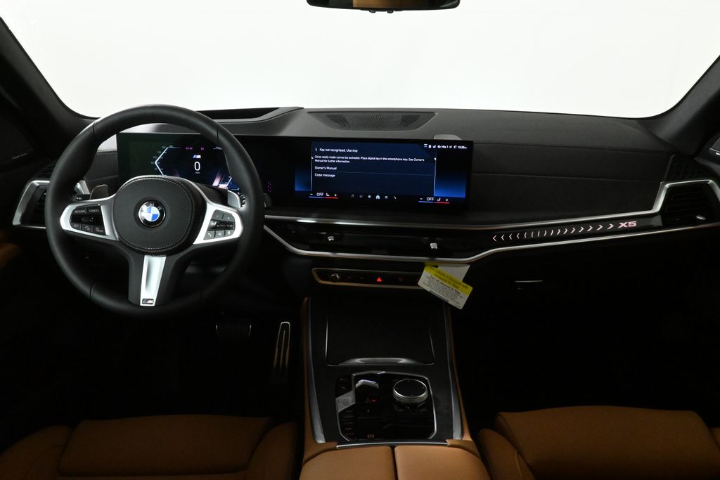 Vehicle image 16 of 45