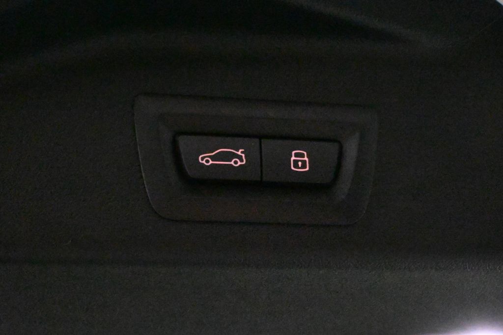 Vehicle image 40 of 45