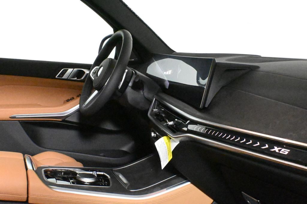 Vehicle image 20 of 45
