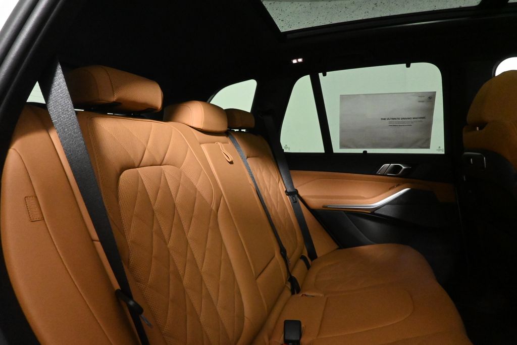 Vehicle image 10 of 45