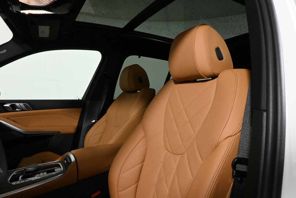 Vehicle image 12 of 45
