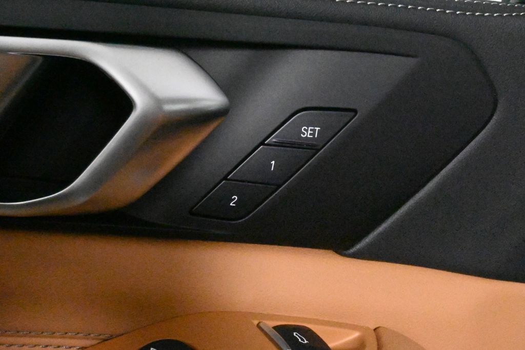 Vehicle image 43 of 45