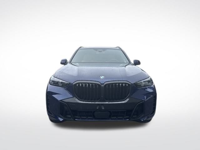 2026 BMW X5 xDrive40i Image 2 of 44