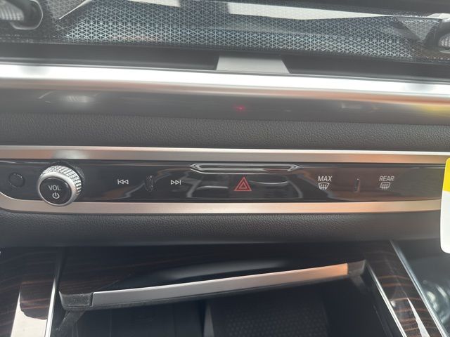 2026 BMW X5 xDrive40i Image 42 of 44