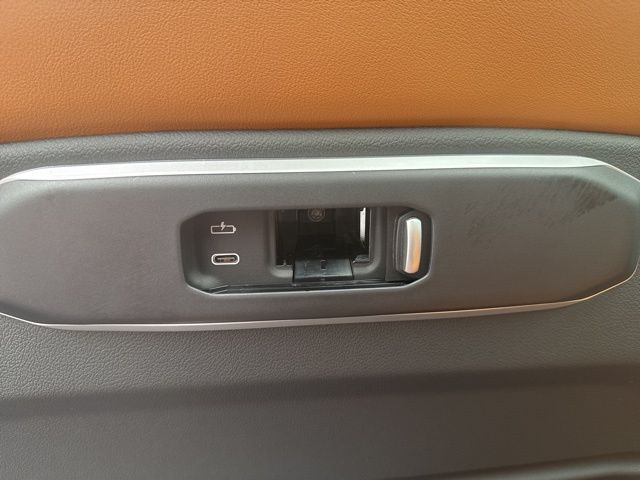 2026 BMW X5 xDrive40i Image 36 of 44