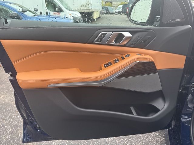 2026 BMW X5 xDrive40i Image 26 of 44