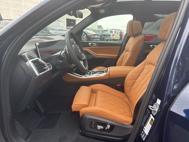 2026 BMW X5 xDrive40i Image 11 of 44