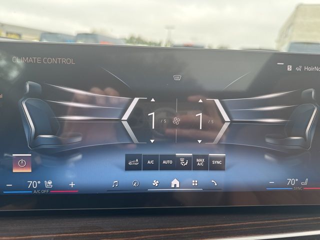 2026 BMW X5 xDrive40i Image 35 of 44