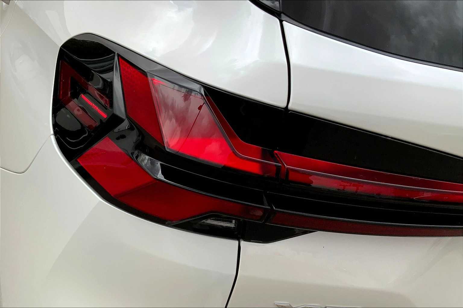 Vehicle image 14 of 20