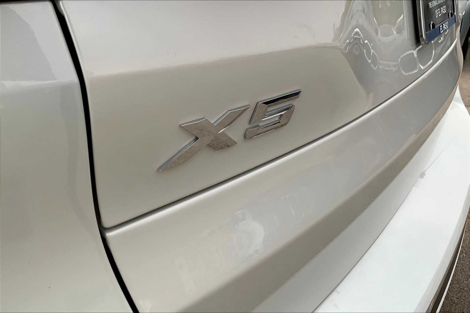 Vehicle image 15 of 20