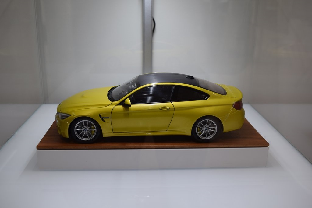 Vehicle image 44 of 58