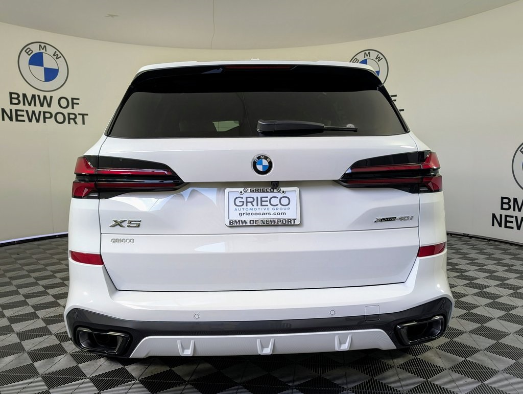 Vehicle image 6 of 58