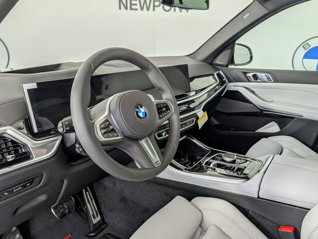 Vehicle image 16 of 58