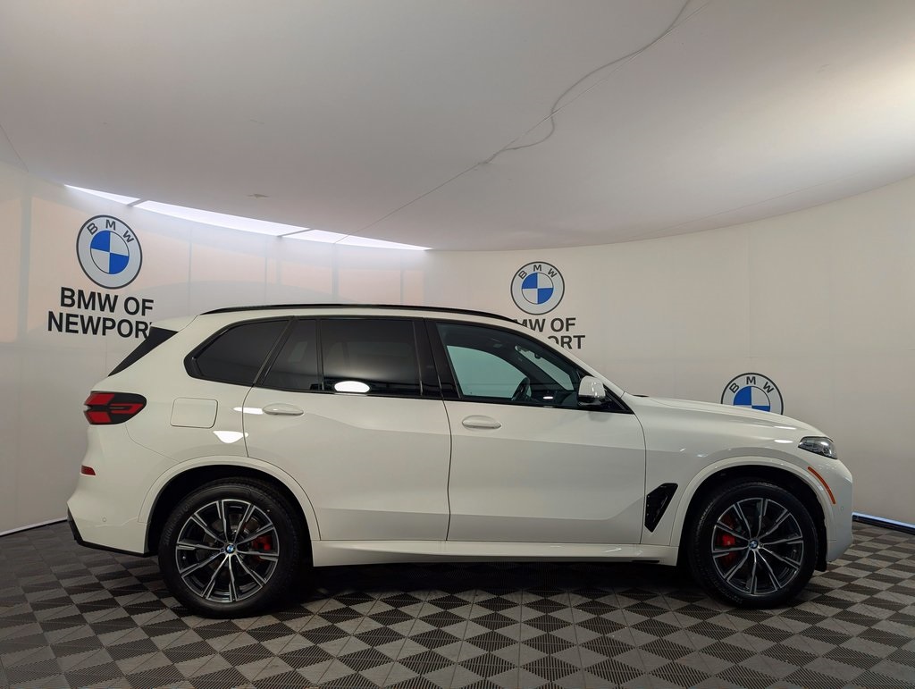 Vehicle image 4 of 58